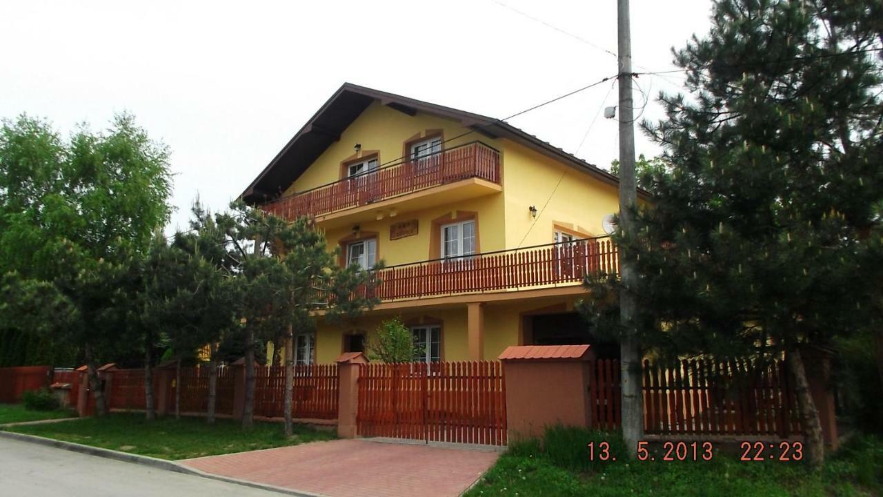 B & B Leliwa Тарнов Екстериор снимка