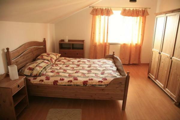 B & B Leliwa Тарнов Екстериор снимка